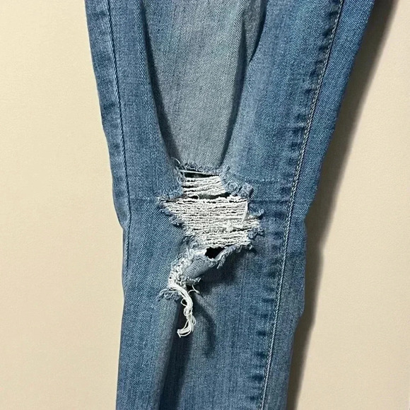 Garage Mid Rise Skinny Destroyed Jeans Medium Faded Wash - Picture 7 of 12